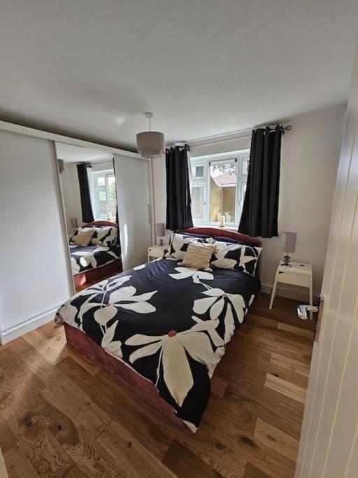 Comfortable Two Bedroom Flat Brighton Ngoại thất bức ảnh