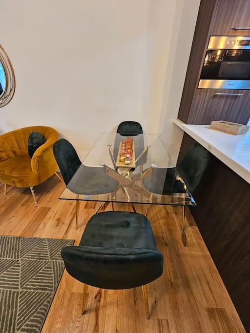 Comfortable Two Bedroom Flat Brighton Ngoại thất bức ảnh